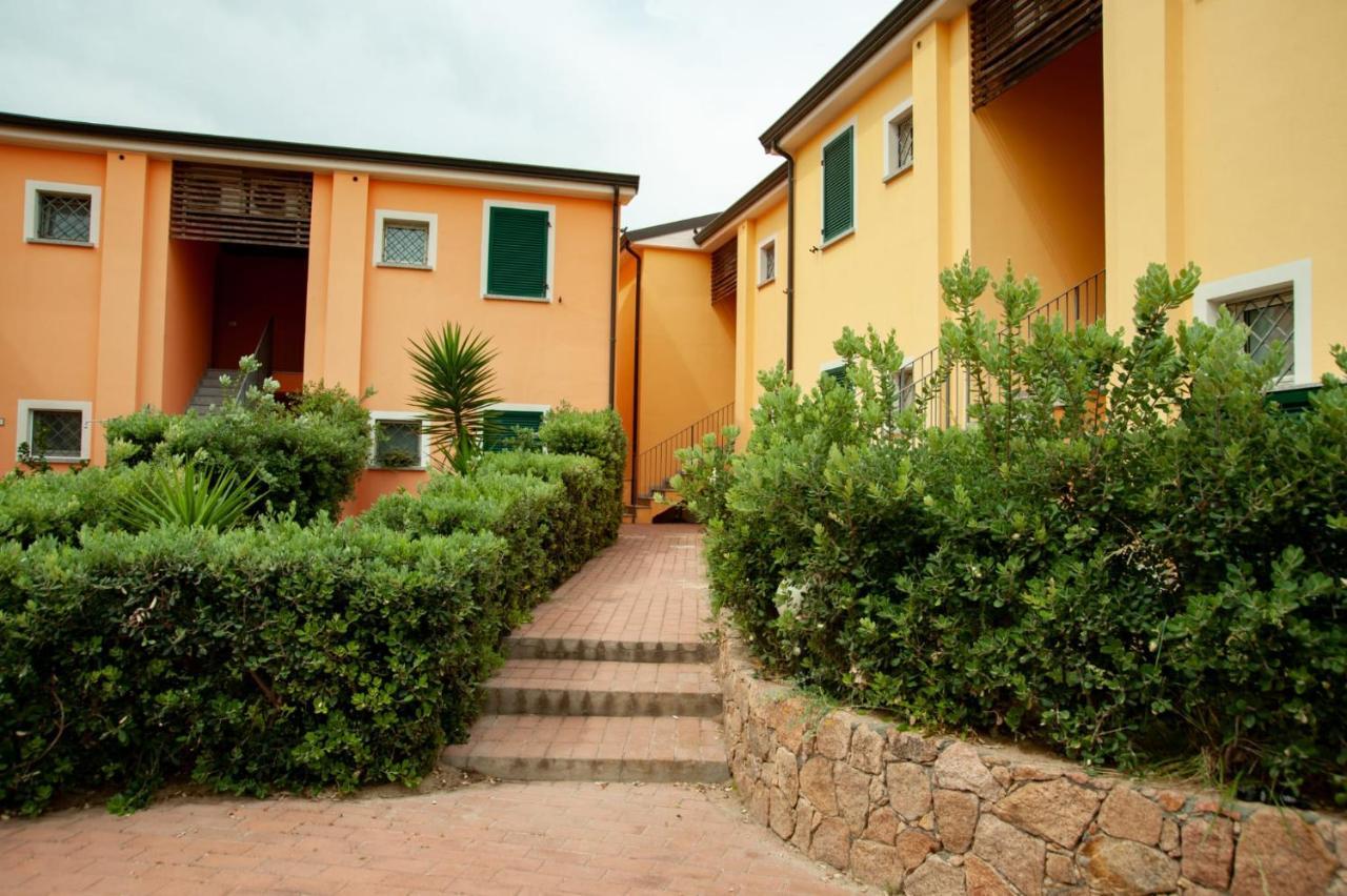 Résidence Baia delle Mimose Badesi Esterno foto